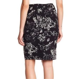 Black floral pencil skirt​